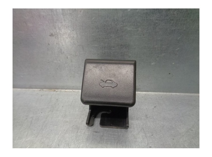 Recambio de cerradura capot para mazda cx-7 (er) 2.2 turbodiesel cat referencia OEM IAM EG2156720D  