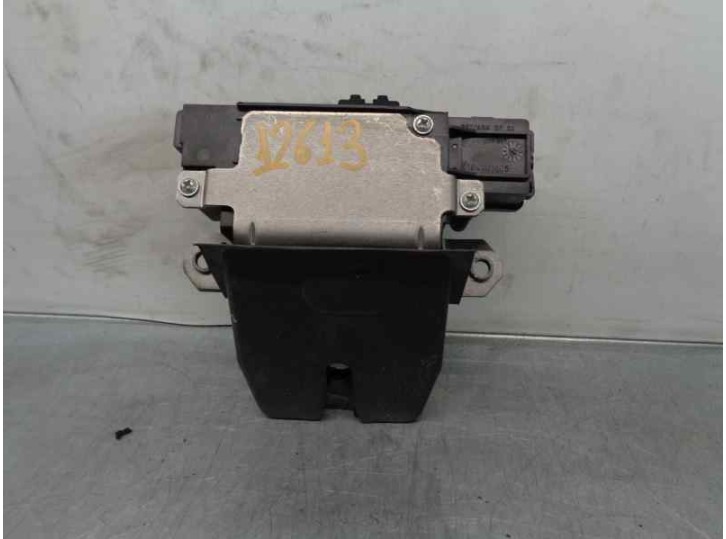Replacement trunk / tailgate lock for Ford Focus C-Max (CAP) 2.0 TDCi CAT OEM IAM reference 3M51R442A66CA 4 PINS 5 DOORS