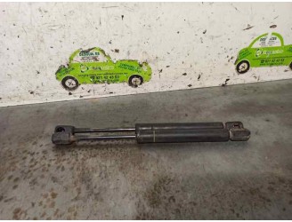 Replacement boot / tailgate dampers for Volkswagen Bora Saloon (1j2) 1.9 tdi OEM IAM reference 1J5827552 