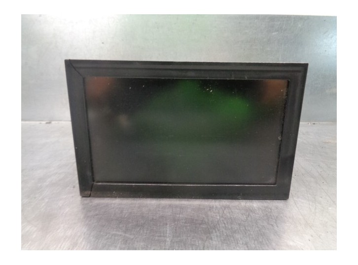 Replacement multifunction screen for Mitsubishi Grandis (NA0W) 2.4 inform OEM IAM reference 8750A111 