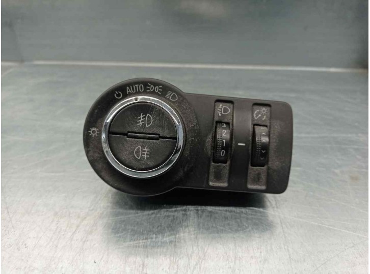 Recambio de mando luces salpicadero para opel insignia berlina 2.0 cdti cat referencia OEM IAM 13268702  