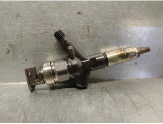 Replacement injector for Subaru Legacy Kombi/Outback B14 2.0 CAT OEM IAM reference 16613AA030 16613AA030 DENSO