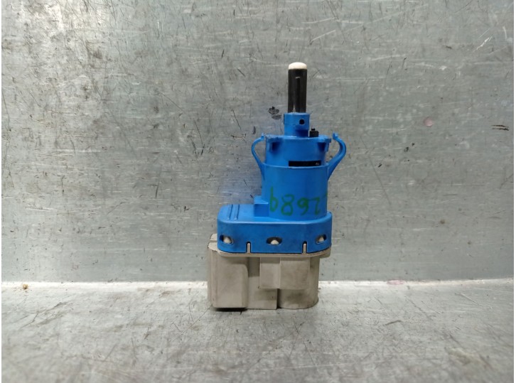 Recambio de interruptor para volvo v40 hatchback (525) d2 referencia OEM IAM 8T4T9G854AA 