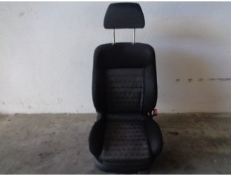 Replacement front right seat for Volkswagen Passat Saloon (3B3) 1.9 TDI OEM IAM reference 3B0881106BA BLACK AND G FABRIC