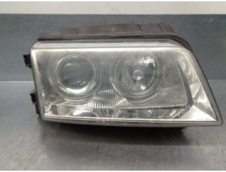 Recambio de faro derecho para audi a4 berlina (b5) 1.9 tdi referencia OEM IAM 8D0941030A 