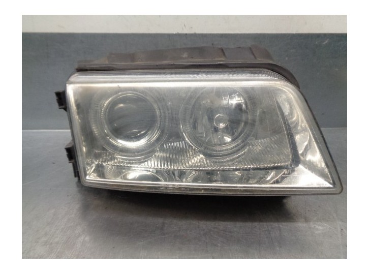 Recambio de faro derecho para audi a4 berlina (b5) 1.9 tdi referencia OEM IAM 8D0941030A  