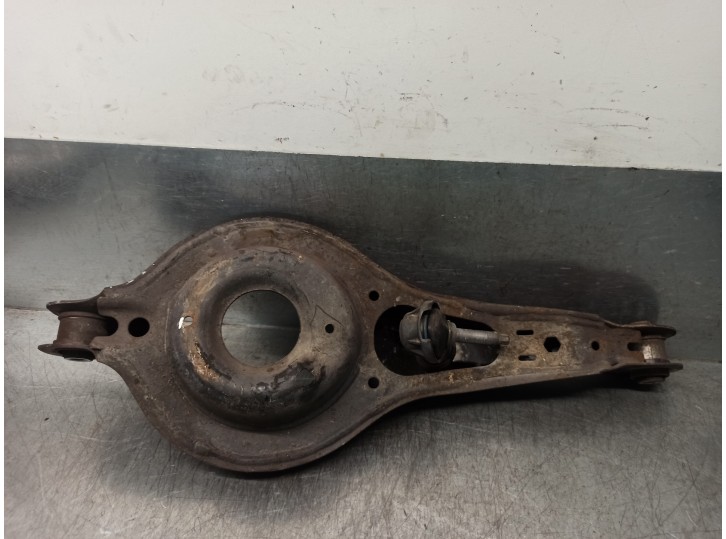 Replacement rear left lower suspension arm for Ford Focus III Turnier 1.5 TDCi OEM IAM reference 1931272 