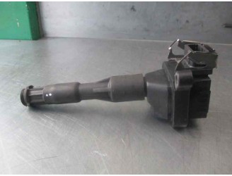 Replacement ignition coil for BMW 5 Series sedan (E39) 523i OEM IAM reference 1703227 0221504004 BOSCH