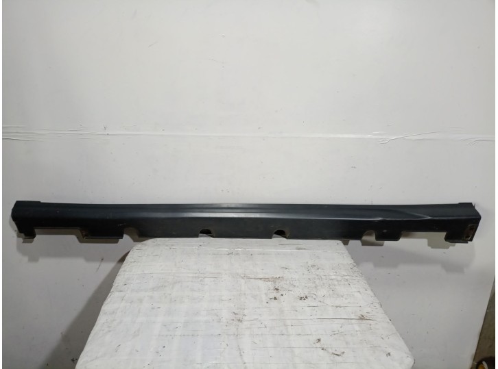 Recambio de faldon lateral para hyundai kona (os, ose, osi) 1.6 t-gdi referencia OEM IAM 87753DD000  