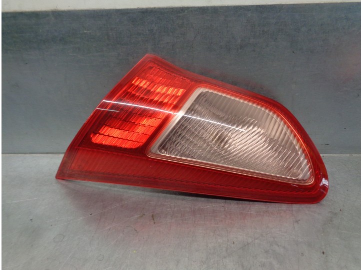 Recambio de piloto trasero derecho para mitsubishi lancer sportback (cx) 1.5 cat referencia OEM IAM 8336A036 DE PORTON