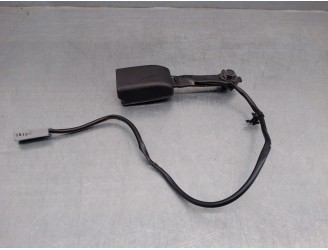 Recambio de enganche cinturon para mazda cx-7 (er) 2.2 turbodiesel cat referencia OEM IAM EH6657620A DELANTERO DERECHO 2 PINES -