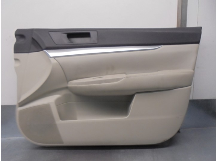 Recambio de guarnecido puerta delantera derecha para subaru legacy kombi/outback b14 2.0 cat referencia OEM IAM S73508380 94212A