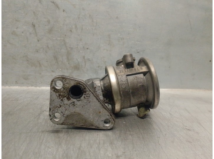 Recambio de valvula egr para audi a6 berlina (4b2) 2.4 v6 30v referencia OEM IAM 078131101N 72256011 PIERBURG