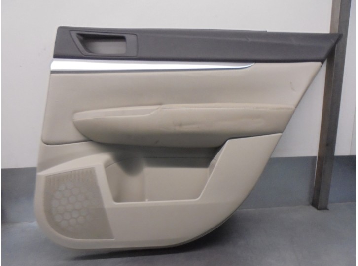 Recambio de guarnecido puerta trasera derecha para subaru legacy kombi/outback b14 2.0 cat referencia OEM IAM S73508400 