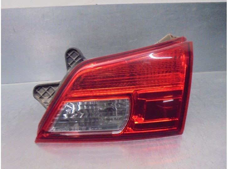 Replacement right rear tail light for Subaru Legacy Kombi/Outback B14 2.0 CAT OEM IAM reference 84912AJ250 TAILGATE 5 DOOR