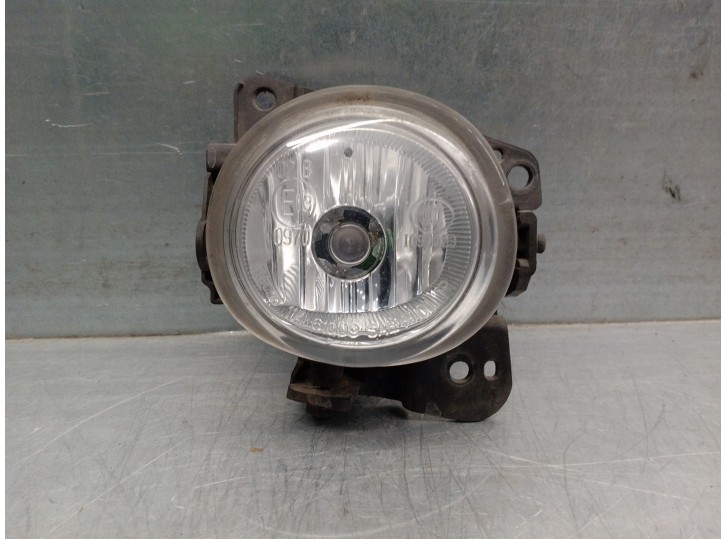 Replacement right front fog light for Mazda CX-7 (ER) 2.2 Turbodiesel CAT OEM IAM reference EH4451680 