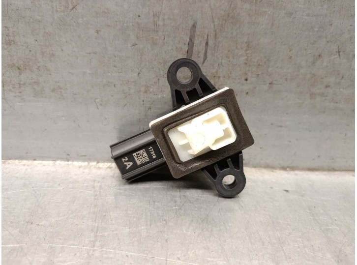 Recambio de sensor impacto para volvo v40 hatchback (525) d2 referencia OEM IAM 31360986 
