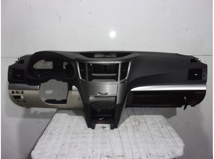 Recambio de salpicadero para subaru legacy kombi/outback b14 2.0 cat referencia OEM IAM 66050AJ010 NEGRO 