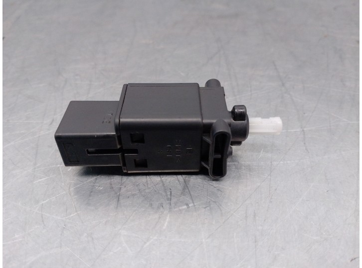 Recambio de interruptor para mazda cx-7 (er) 2.2 turbodiesel cat referencia OEM IAM GJ6E66490  