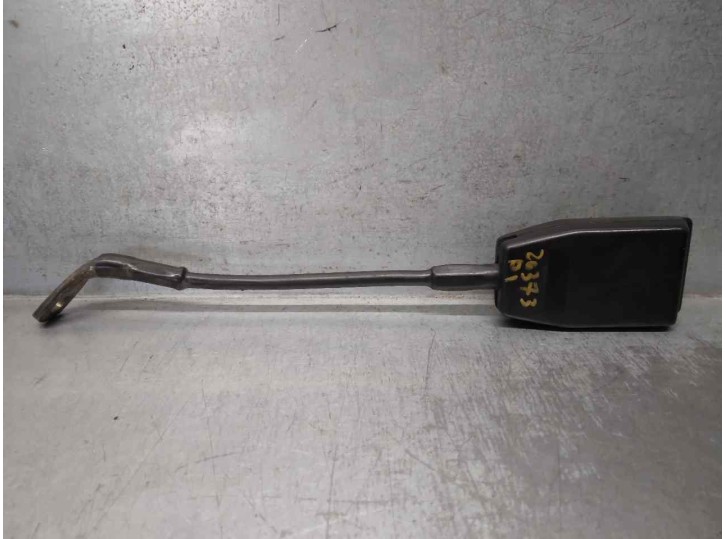 Recambio de enganche cinturon para renault 9 1.4 referencia OEM IAM 5082076  4 PUERTAS