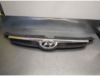 Recambio de rejilla delantera para hyundai i30 classic referencia OEM IAM 863512R000 