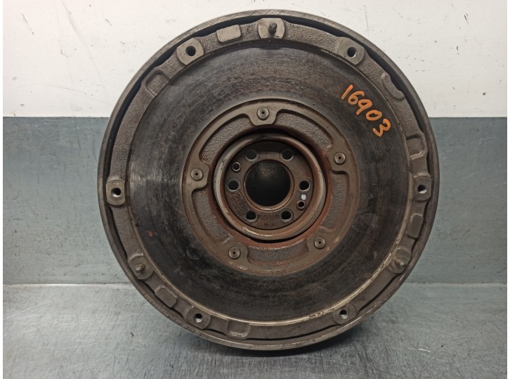 Recambio de volante motor para ford focus lim. (cb8) 1.6 tdci cat referencia OEM IAM AV616477CF  GAT