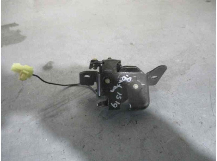 Recambio de cerradura maletero / porton para kia shuma ii 1.6 cat referencia OEM IAM 0K2B262310B  5 PUERTAS