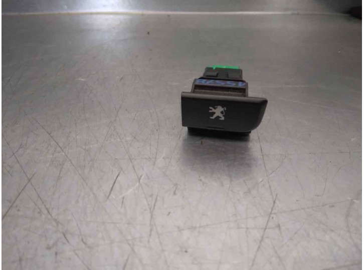 Recambio de interruptor para peugeot 3008 referencia OEM IAM 96653731ZD 