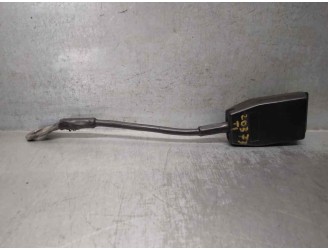 Recambio de enganche cinturon para renault 9 1.4 referencia OEM IAM 5082136  4 PUERTAS