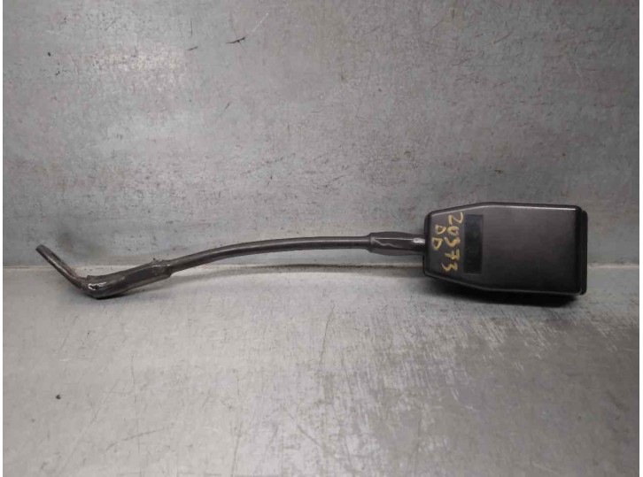 Recambio de enganche cinturon para renault 9 1.4 referencia OEM IAM 5082137  