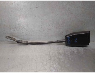 Recambio de enganche cinturon para renault 9 1.4 referencia OEM IAM 5082145  4 PUERTAS