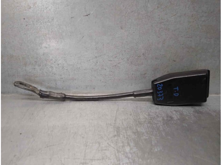 Recambio de enganche cinturon para renault 9 1.4 referencia OEM IAM 5082145  4 PUERTAS