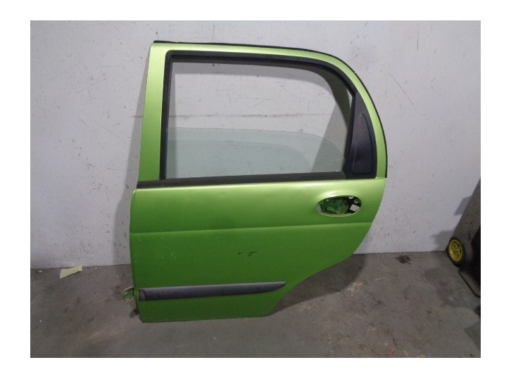 Recambio de puerta trasera izquierda para daewoo matiz 0.8 cat referencia OEM IAM 96562533 VERDE 5 PUERTAS