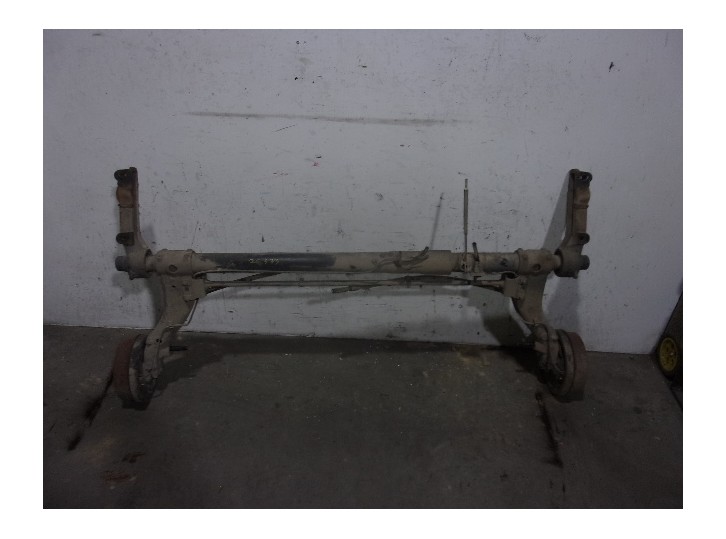 Recambio de puente trasero para renault 9 1.4 referencia OEM IAM  TAMBOR 4 AGUJEROS BURRA 22