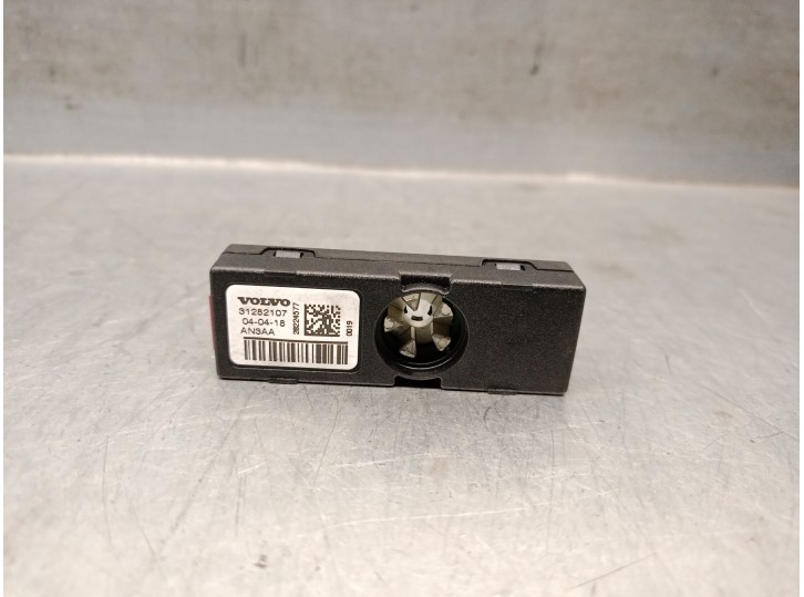 Recambio de antena para volvo v40 hatchback (525) d2 referencia OEM IAM 31282107 31282107 