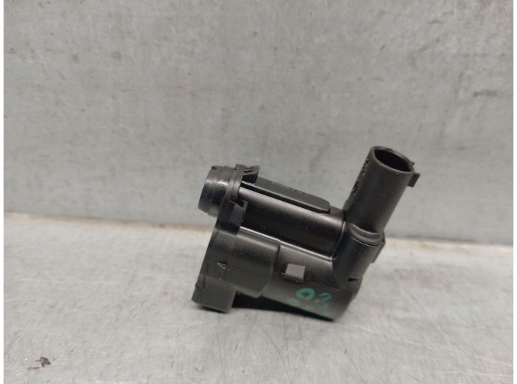 Recambio de motor tapa deposito combustible para bmw x1 (f48) sdrive 16 d referencia OEM IAM 7437968 