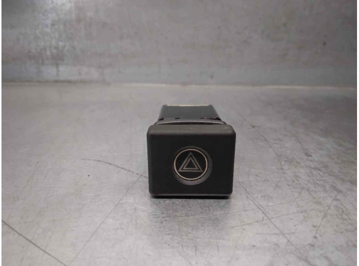 Recambio de warning para renault 9 1.4 referencia OEM IAM 60255396  