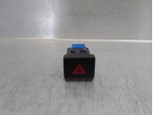 Replacement hazard warning switch for Seat Tarraco (KN2) 1.5 16V TSI ACT OEM IAM reference 5FJ953509 