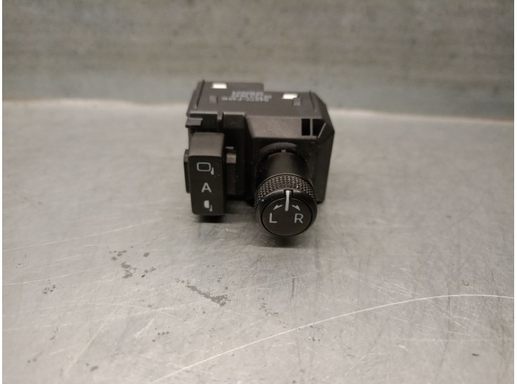 Recambio de mando retrovisor para toyota c-hr (_x1_) 1.8 hybrid (zyx10_, zyx11_) referencia OEM IAM 84872F4010  