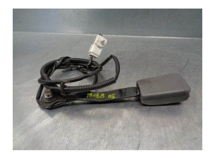 Replacement seatbelt buckle for Mazda 6 saloon (GG) 2.0 diesel cat OEM IAM reference G22C57620 3 PINS LEFT
