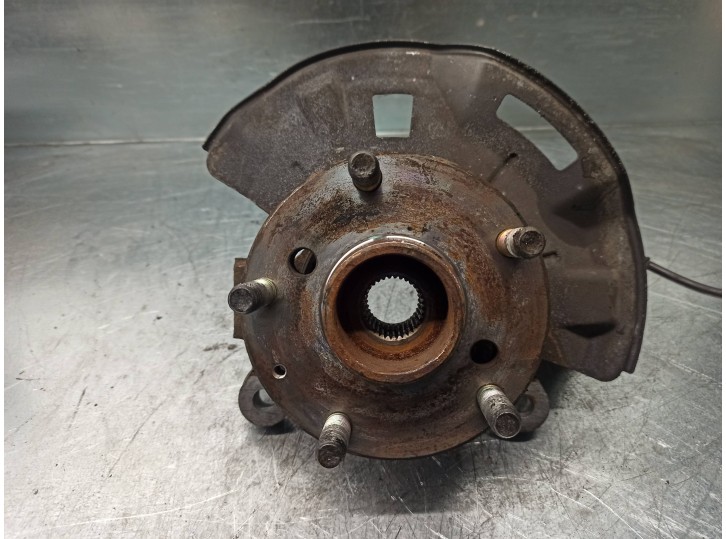 Recambio de mangueta delantera izquierda para daewoo leganza 2.0 cat referencia OEM IAM 96207563  