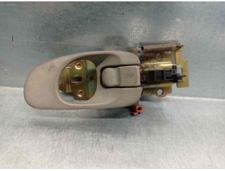 Recambio de maneta interior delantera derecha para kia carens 1.8 ls monovolumen referencia OEM IAM   5 PUERTAS