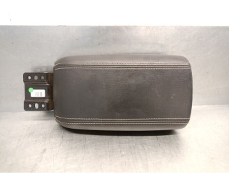 Recambio de apoyabrazos central para jeep compass (mp, m6, mv, m7) 1.3 referencia OEM IAM 13052770  