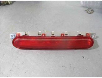 Recambio de luz central de freno para toyota corolla verso (r1) 2.0 d-4d sol referencia OEM IAM   