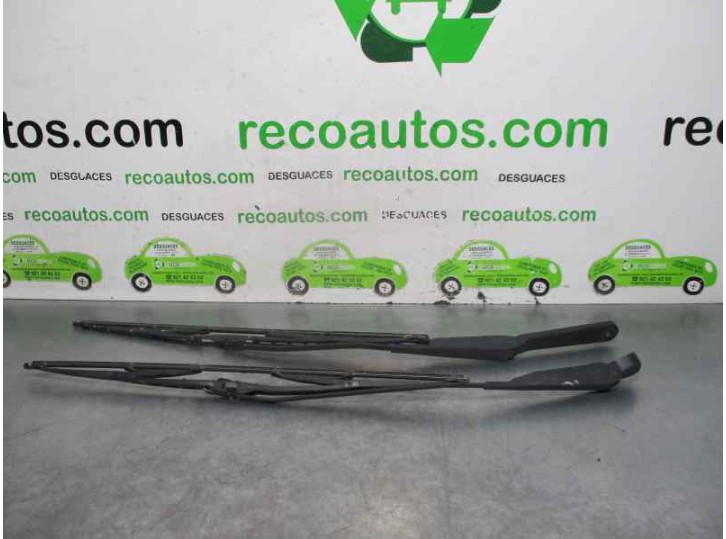 Recambio de brazo limpia delantero derecho para nissan kubistar (x76) 1.2 cat referencia OEM IAM 2427952  