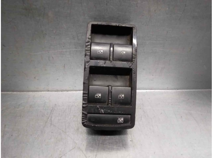 Recambio de mando elevalunas delantero izquierdo para opel insignia berlina 2.0 cdti cat referencia OEM IAM 13305011 