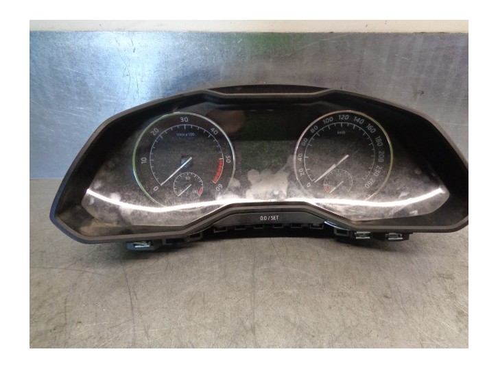 Recambio de cuadro instrumentos para skoda superb (3v3) 2.0 tdi referencia OEM IAM 3V0920741B A2C53427456 VDO