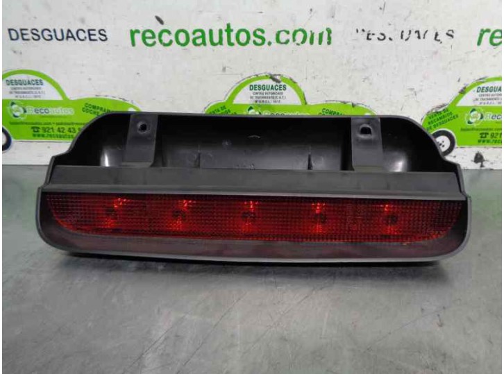 Recambio de luz central de freno para opel agila essentia referencia OEM IAM 09209594  