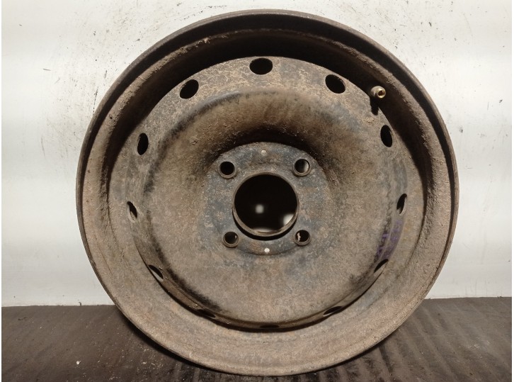 Recambio de llanta para peugeot 205 berlina 1.2 referencia OEM IAM 5401J0 R135.00BX13CHET28 