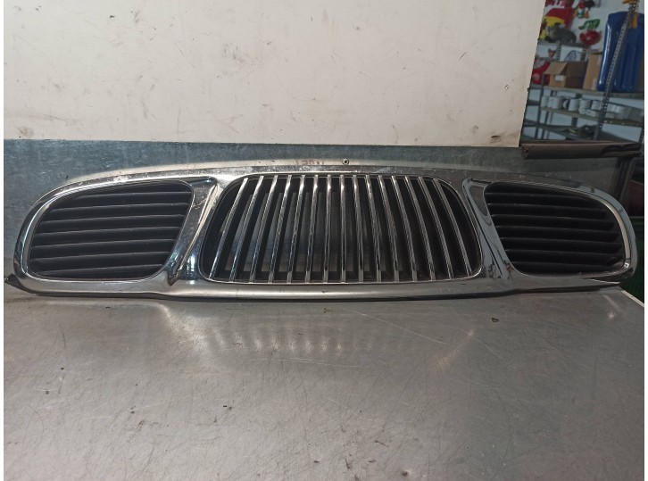 Recambio de rejilla delantera para daewoo leganza 2.0 cat referencia OEM IAM   